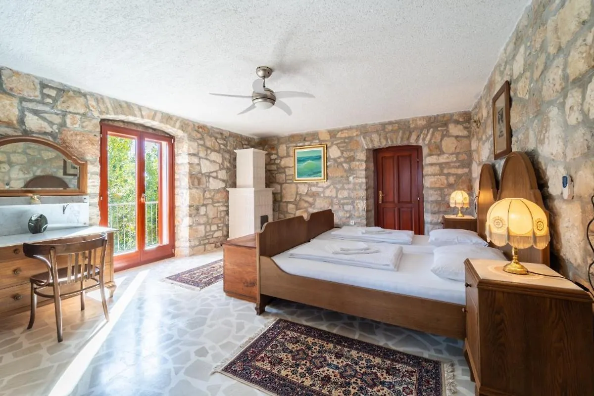 Casa Que Sera Sera In Premantura - Haus Fuer 7-8 Personen