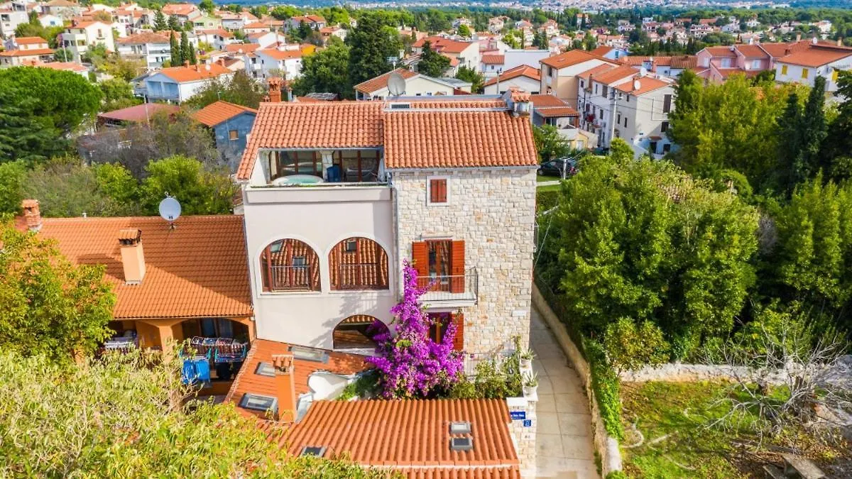 Casa Que Sera Sera In Premantura - Haus Fuer 7-8 Personen Holiday home