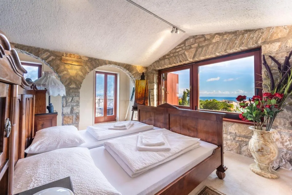Casa Que Sera Sera In Premantura - Haus Fuer 7-8 Personen